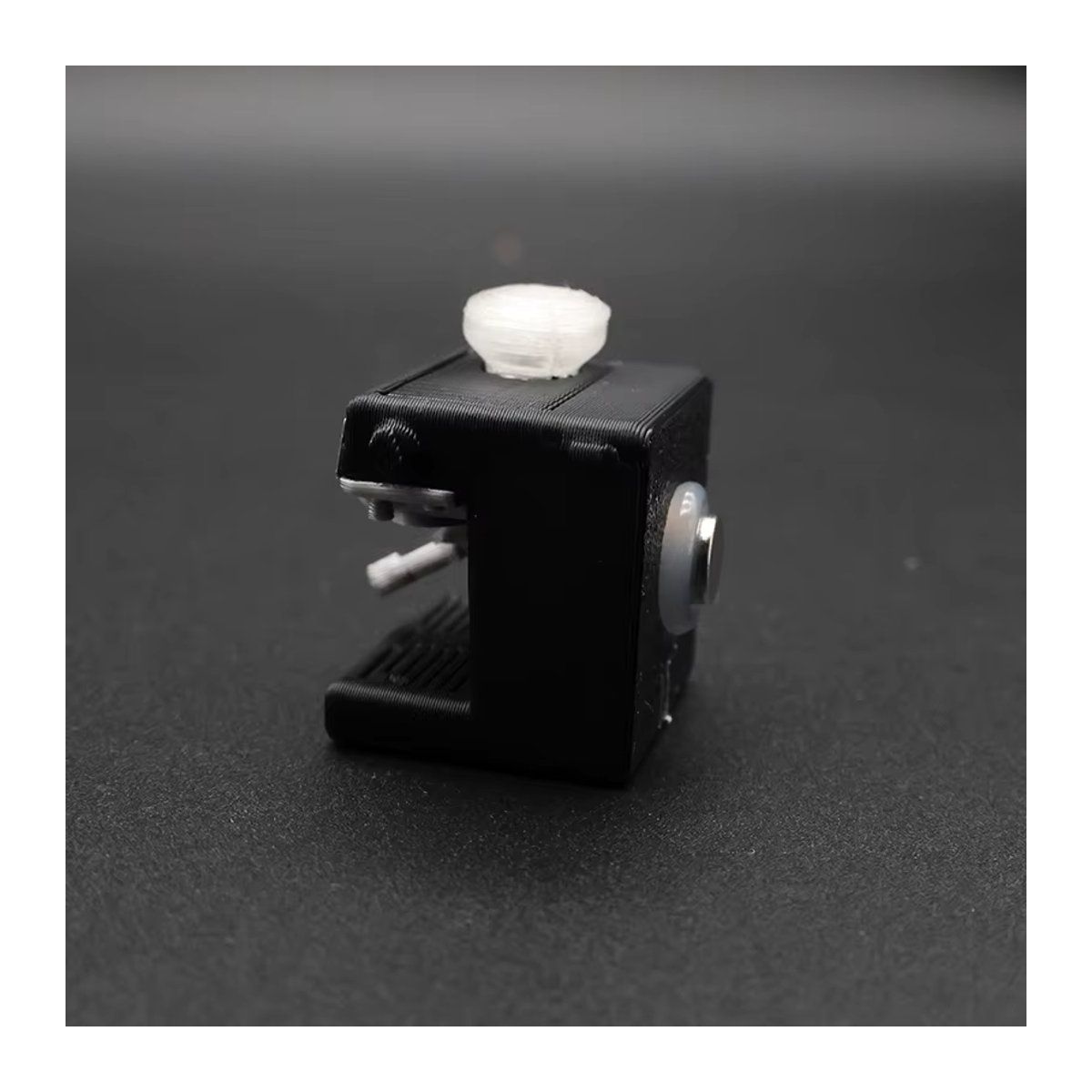 Mognot Mini-Kaffeemaschinen-Rückmagnet in Schwarz aus Kunststoff für Fotokarten und Memos - Bild 3