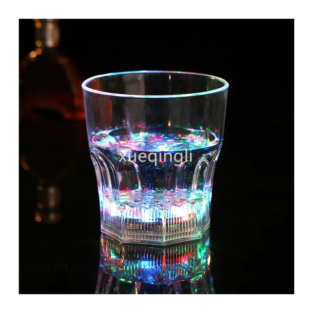 MOONBIFFY Mini LED Partybecher aus Kunststoff mit blinkendem Licht in Mehrfarbig - Bild 4