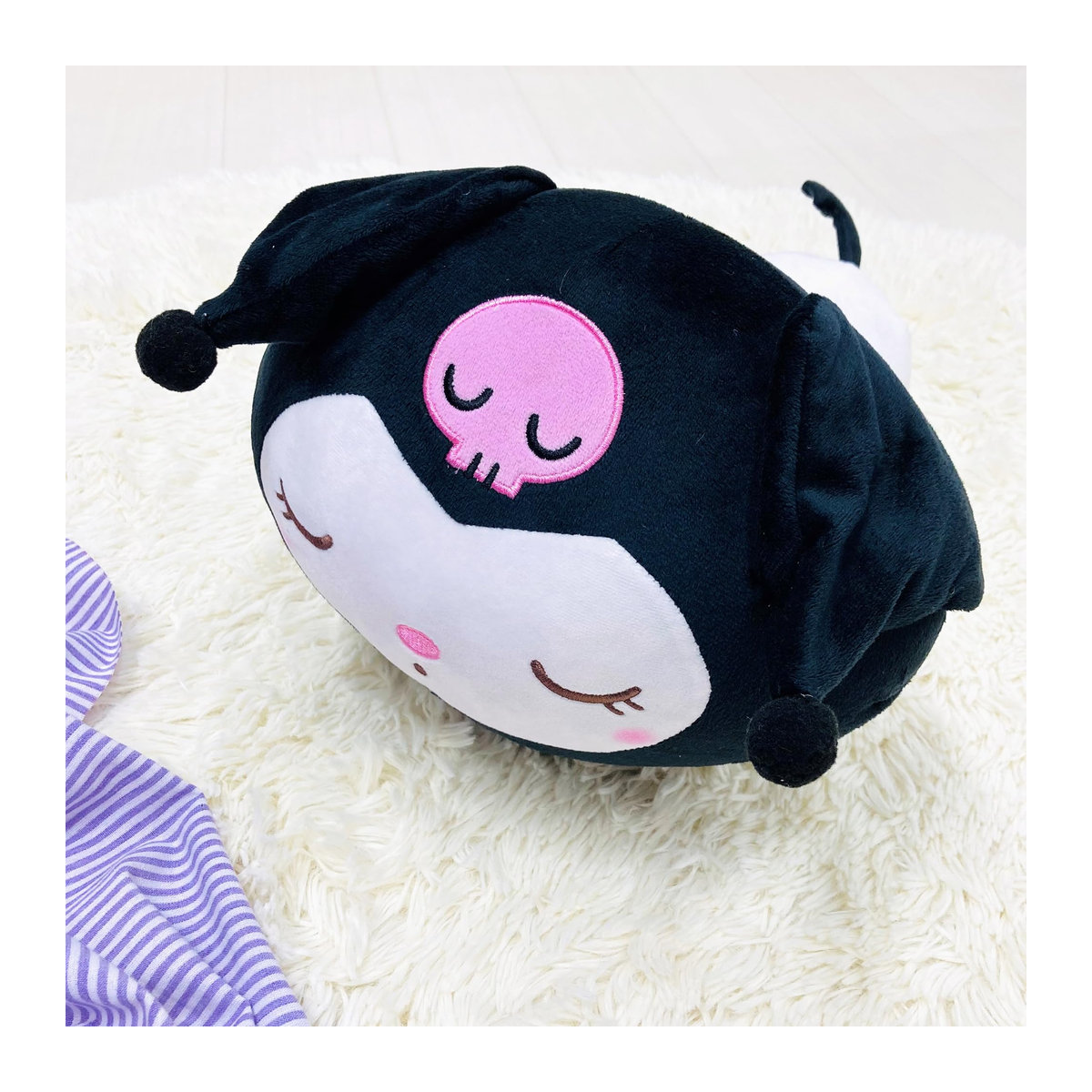 MORIPiLO Sanrio Kuromi Plüsch-Körperkissen aus Mikrofasergewebe, Farbe: Schwarz, Größe: 45 cm - Bild 2