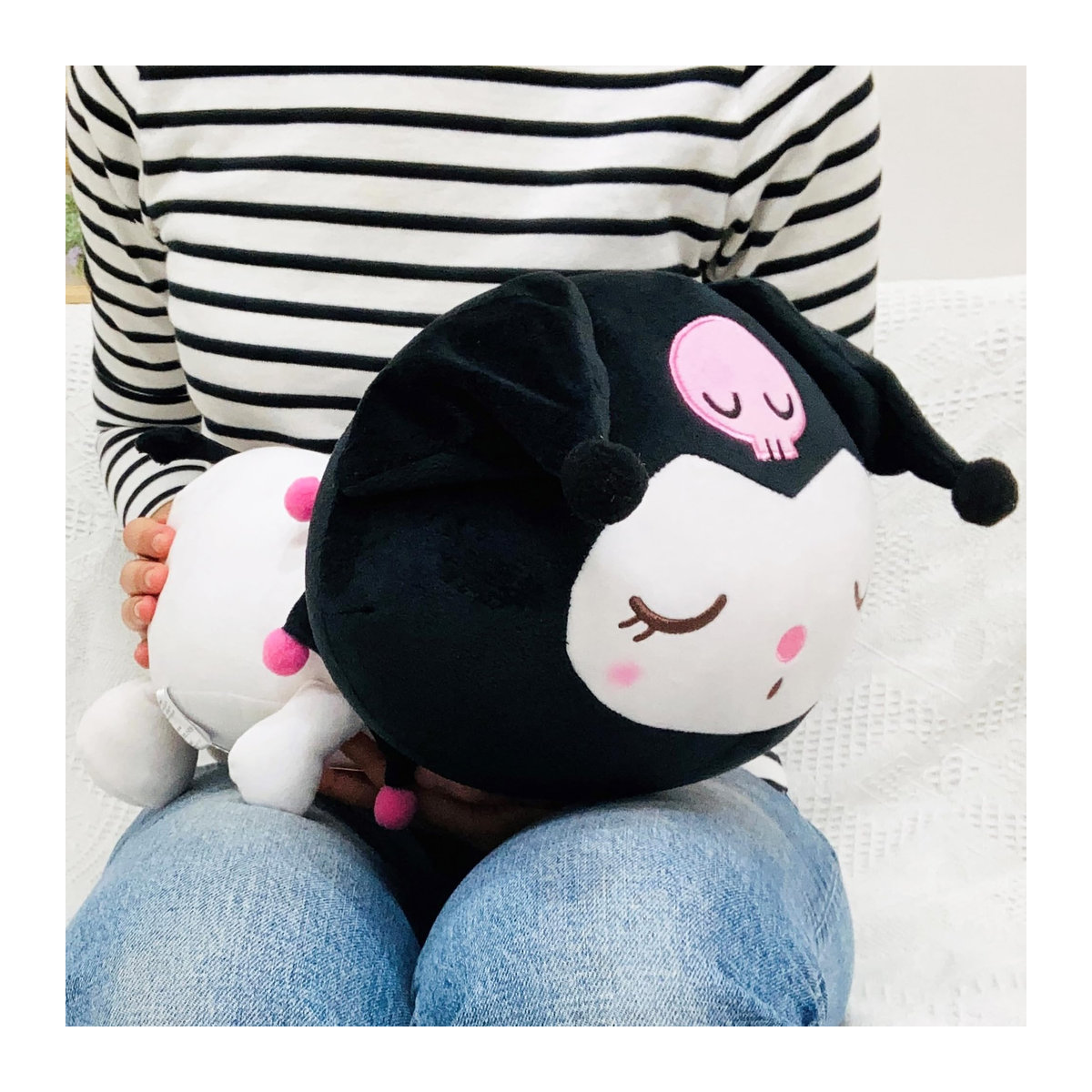 MORIPiLO Sanrio Kuromi Plüsch-Körperkissen aus Mikrofasergewebe, Farbe: Schwarz, Größe: 45 cm - Bild 4