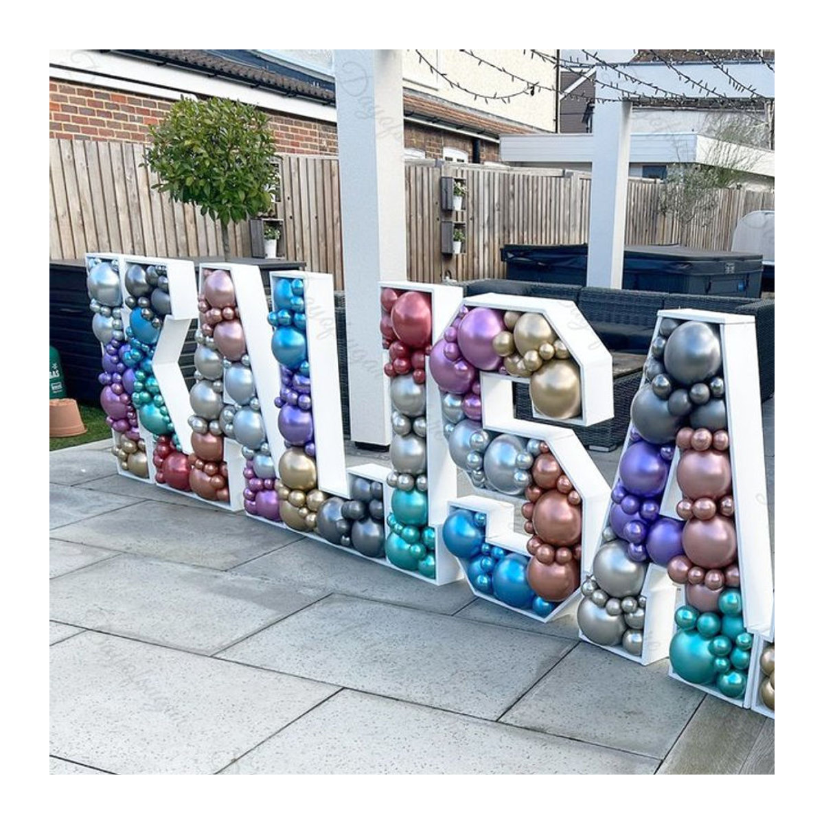 Mosaik Buchstaben Rahmen für Luftballons zur Dekoration für Geburtstag und Hochzeit, Weiß, Höhe: 73 cm - Bild 1