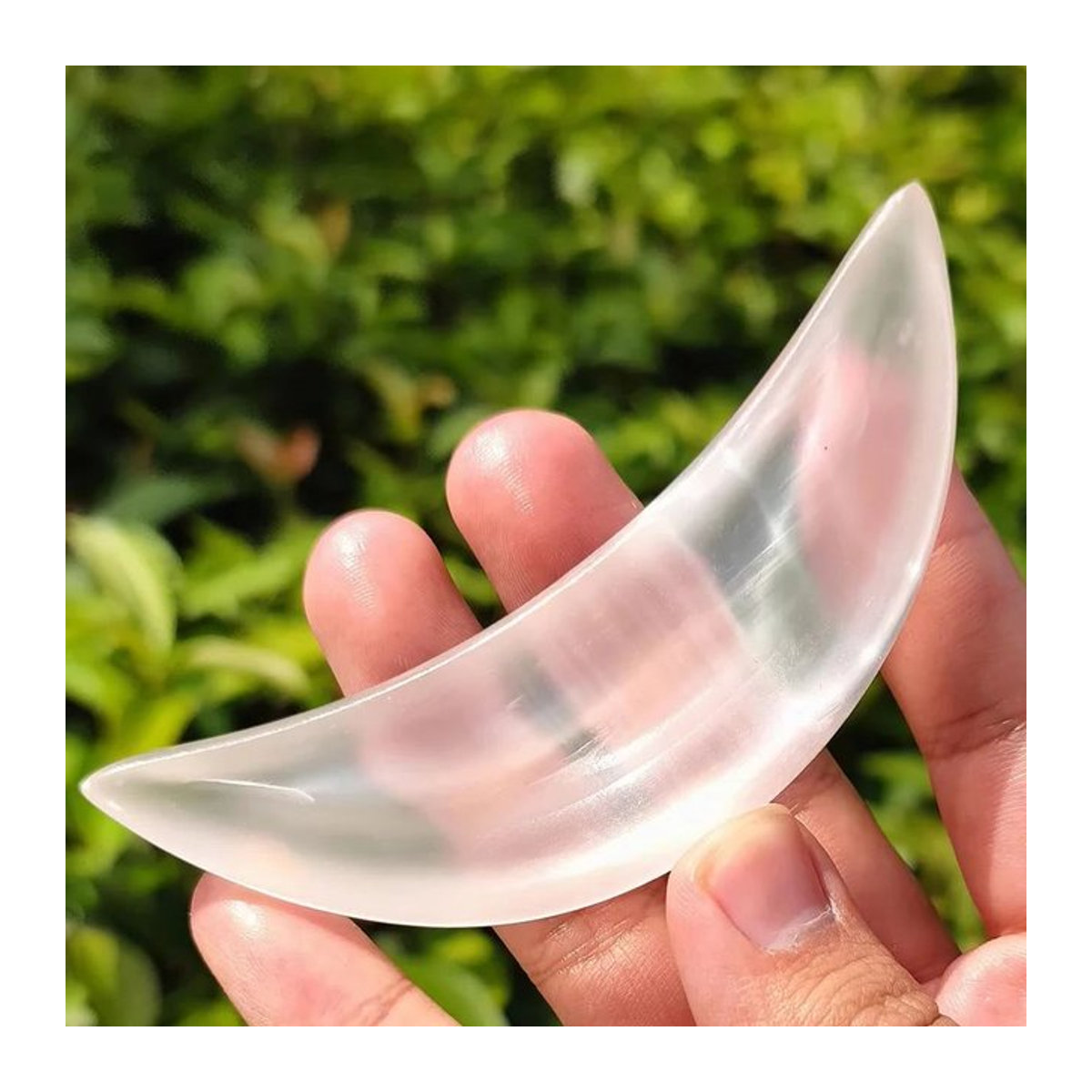 Natürliche Selenit Schüssel in Mondform aus weißem Quarz und Gips als Dekoration für Chakra und Wohnkultur - Bild 1