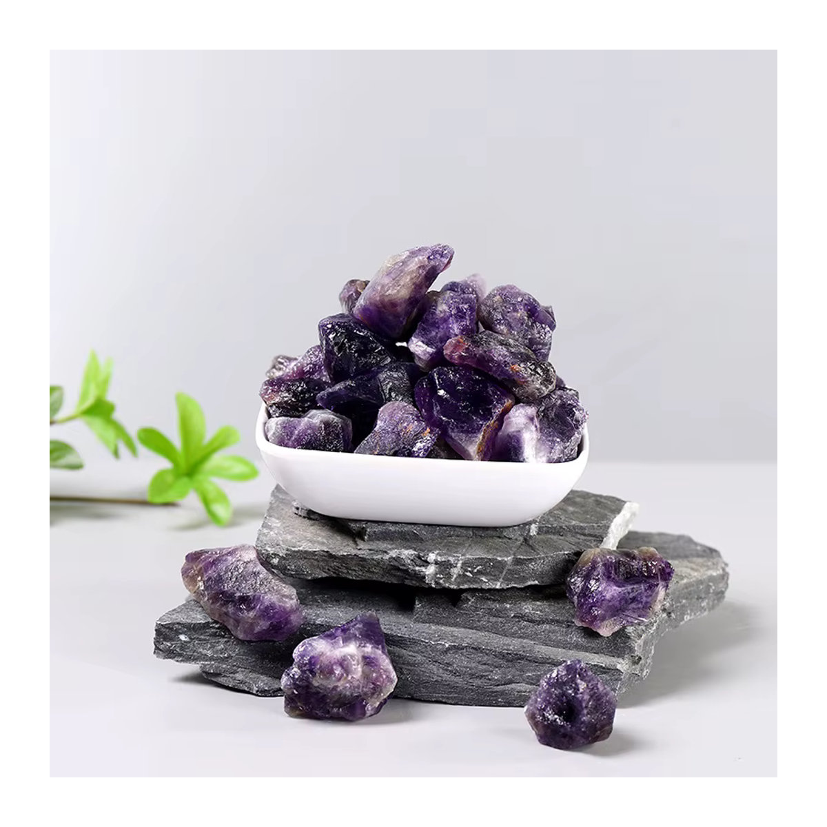 Natürlicher Amethyst Rohstein in Lila als Dekosteine für Gartenbrunnen, Meditation und DIY-Projekte, 50 g - Bild 2