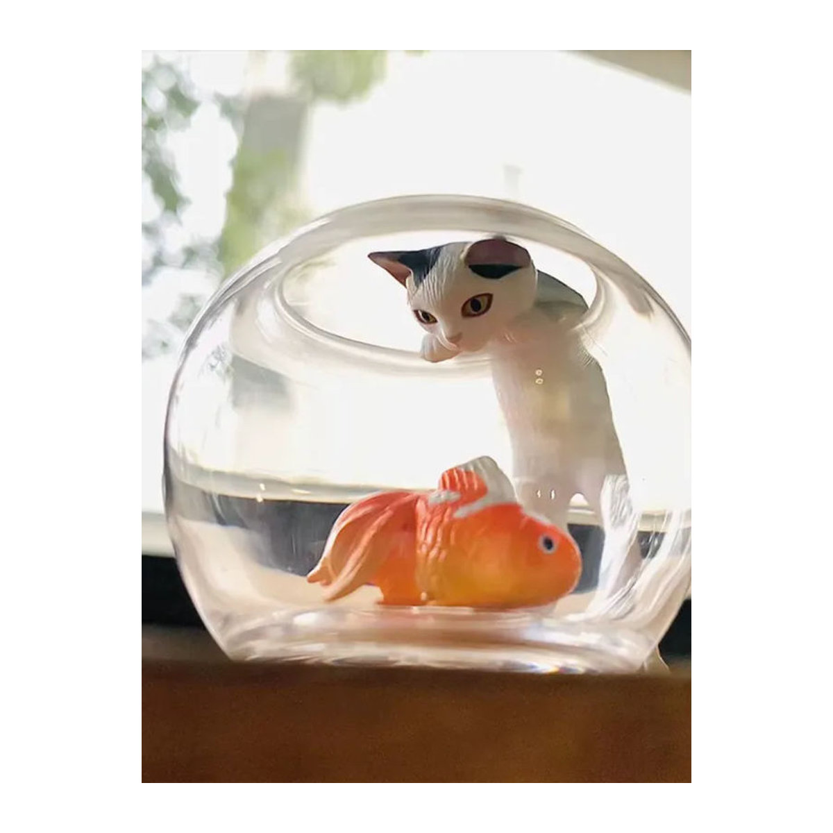 Neue See Goldfish Cat Blind Box Actionfigur Schwarze Katze mit floralem Design aus Kunstharz zur Desktop-Dekoration - Bild 4