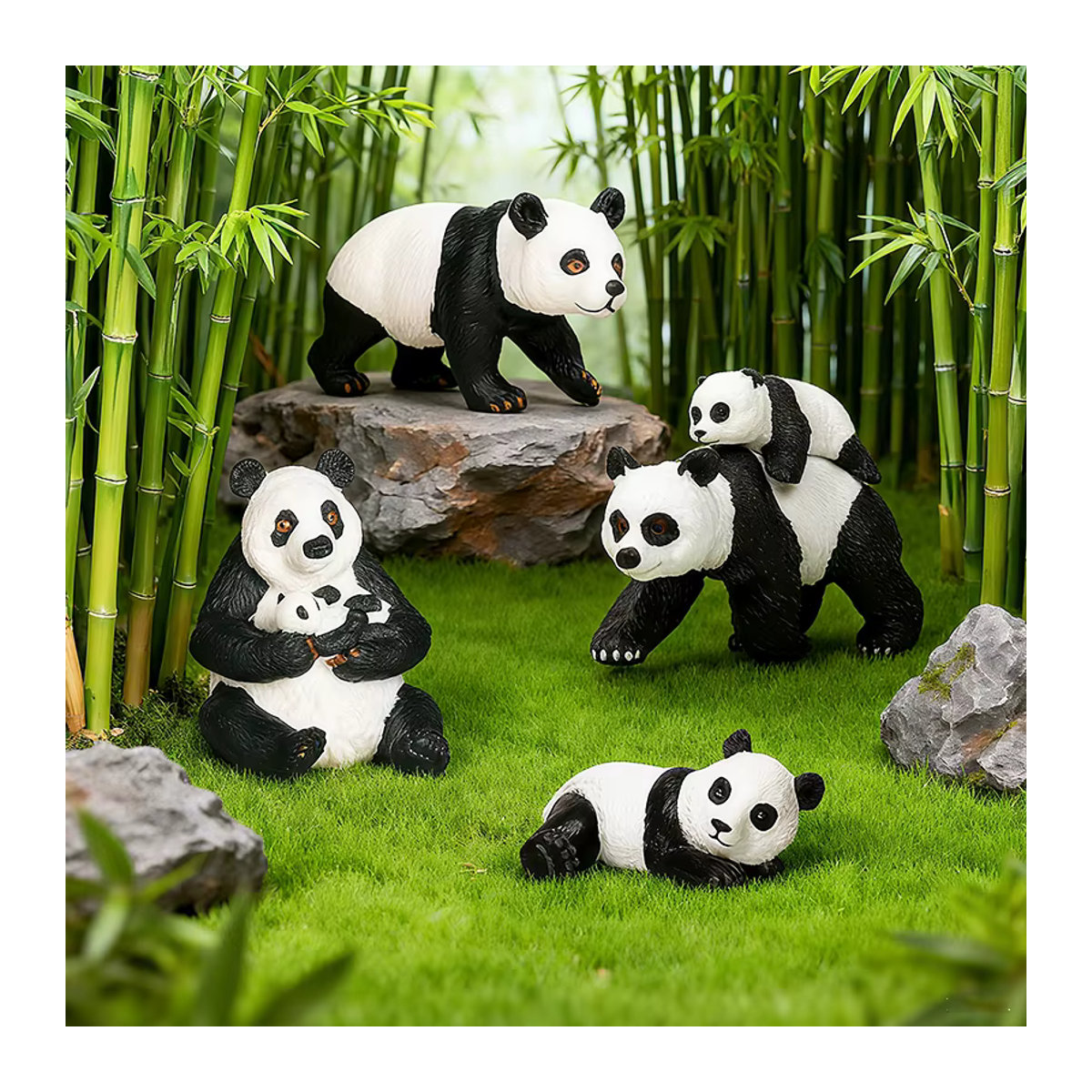 Oenux Panda Actionfigur aus PVC in Schwarz und Weiß als dekorative Tierfigur und Kinderspielzeug - Bild 5