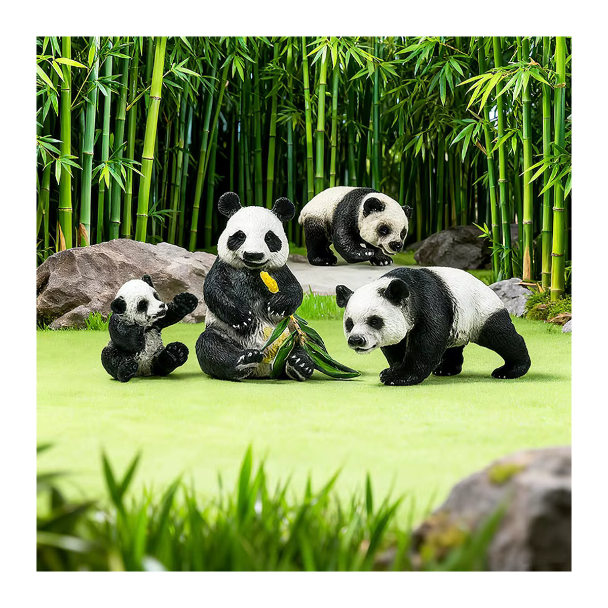 Oenux Panda Actionfigur aus PVC in Schwarz und Weiß als dekorative Tierfigur und Kinderspielzeug - Bild 6