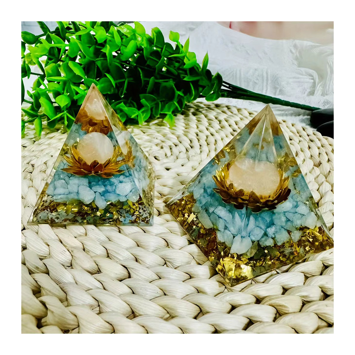 Ogan Blume des Lebens Kristall Pyramide Generator aus Kunstharz in Blau - Bild 4