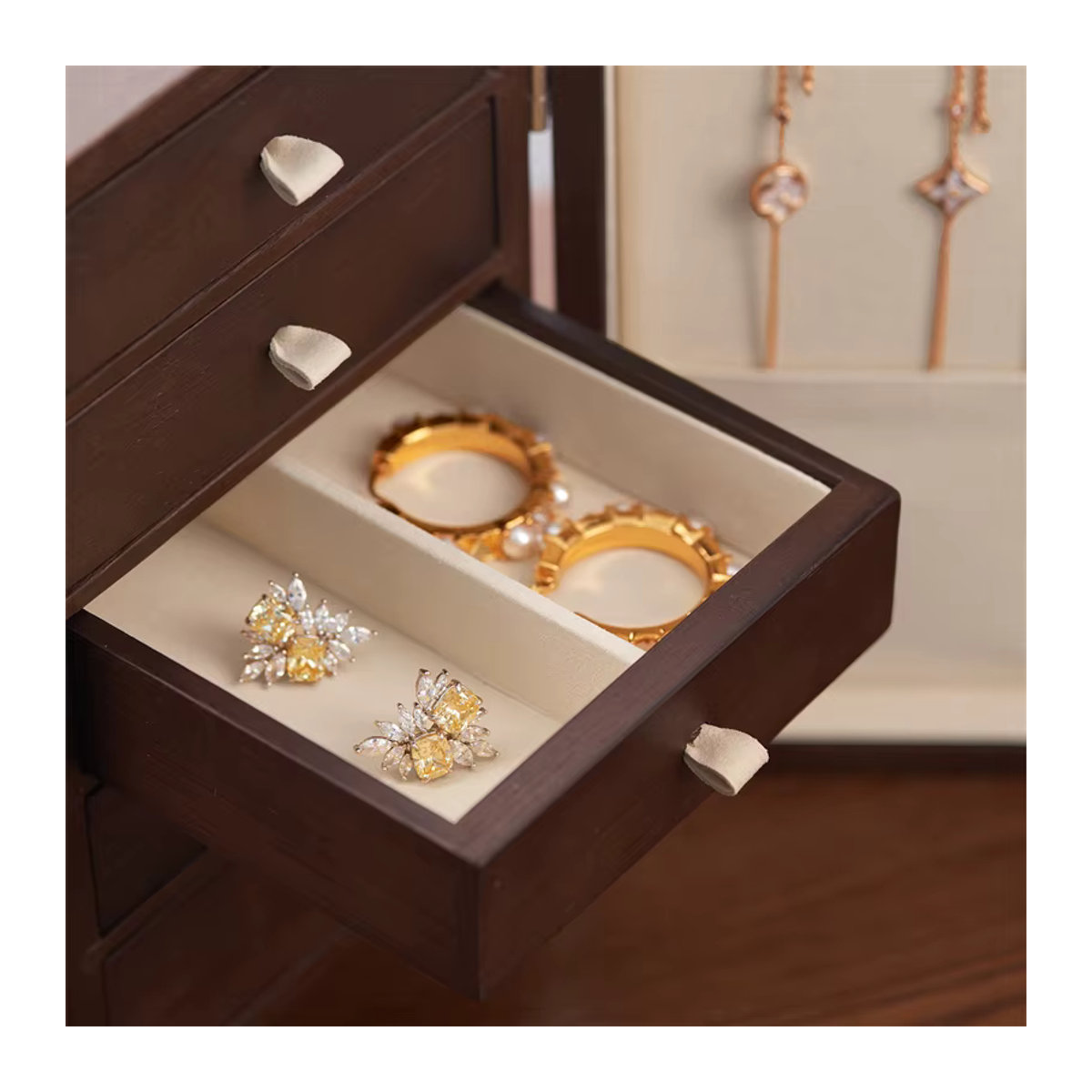 Oirlv Schmuck-Organizer aus Holz in Grau für Schreibtisch und Tisch, mehrschichtige magnetische Schmuckbox zur Aufbewahrung von Ringen und Armbändern - Bild 3