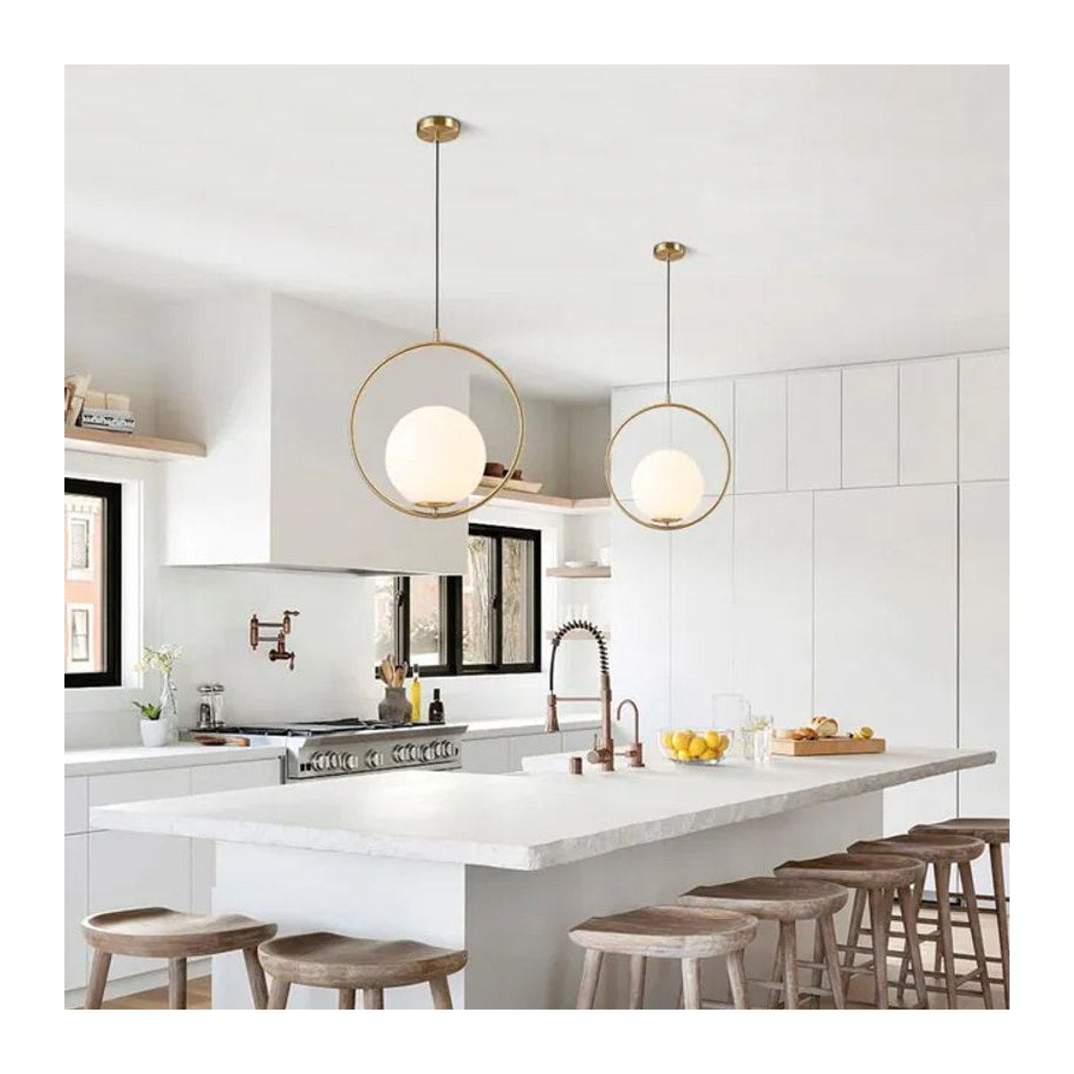 OSABO Pendelleuchte in Gold mit minimalistischem Design aus Kunststoff und Glas - Bild 1