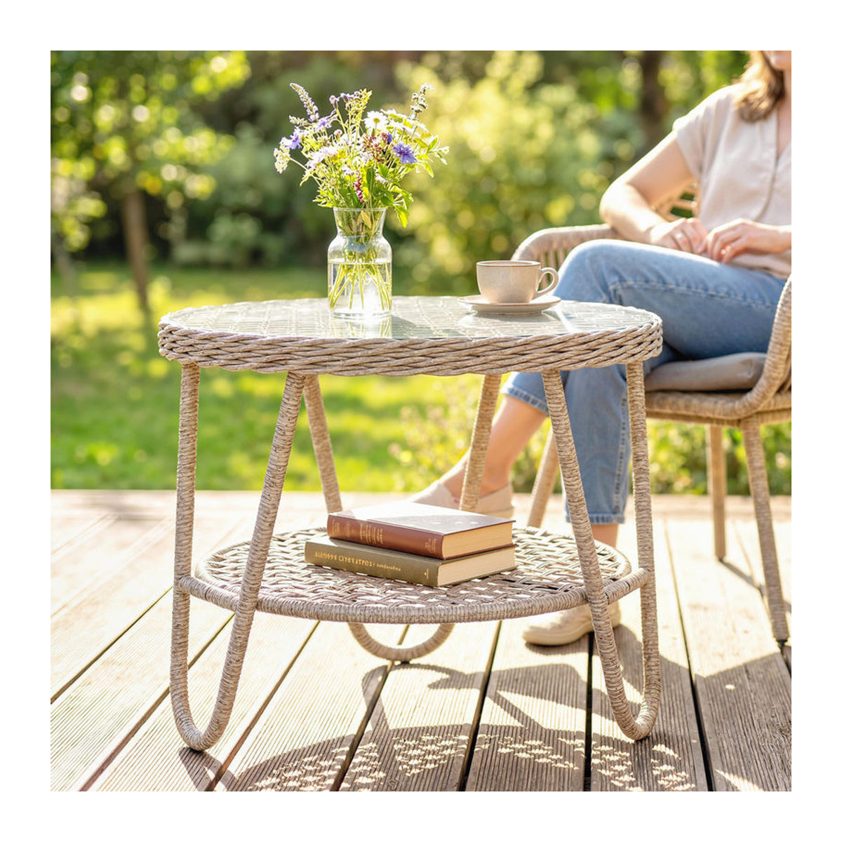 Outsunny Beistelltisch aus Polyrattan mit gehärteter Glasplatte und Ablage, Gelb, B/T/H: 65 x 65 x 50 cm - Bild 2