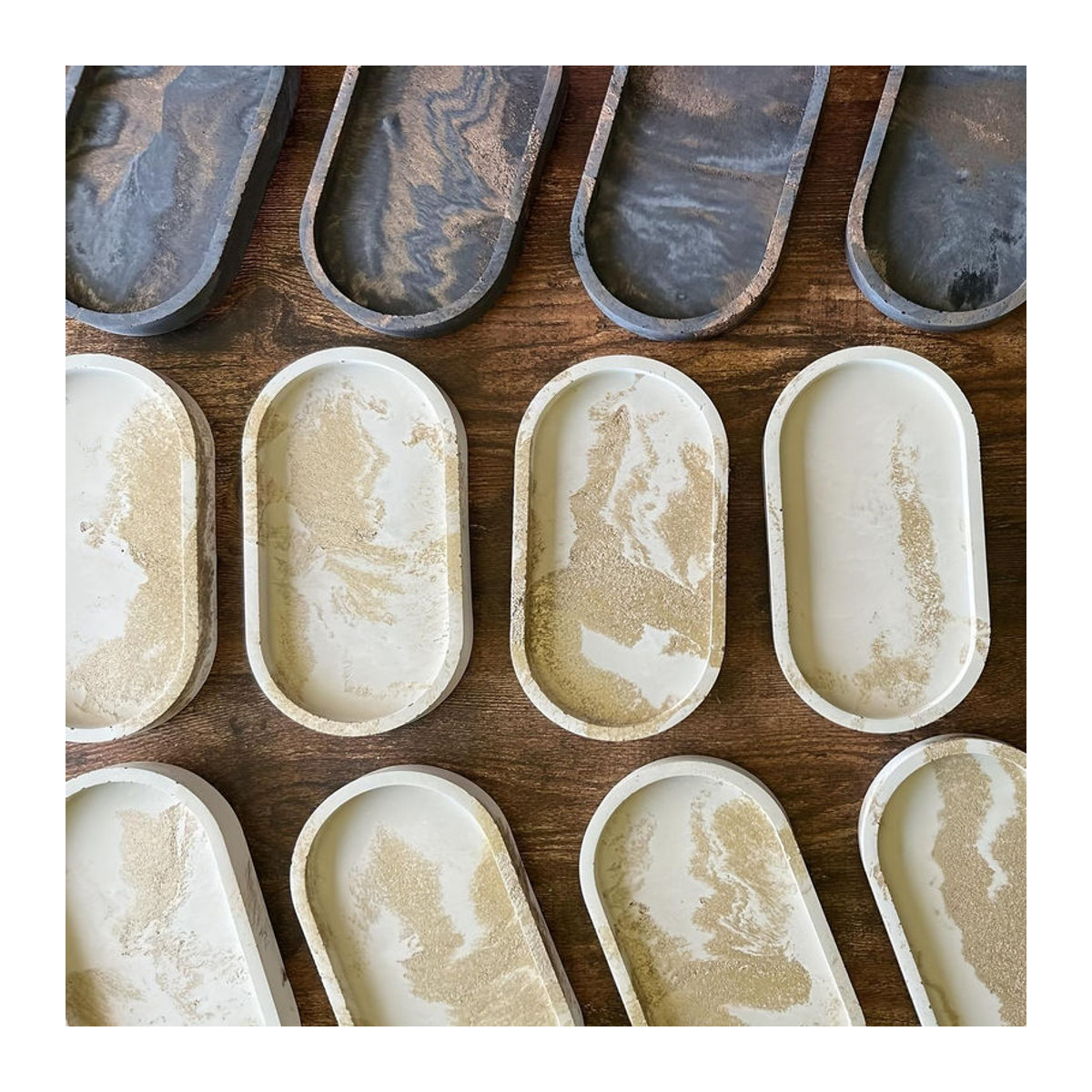 Oval Silikonform für Epoxidharz und Ton zur Herstellung von Untersetzern und Schmuckschalen, mehrfarbig - Bild 1
