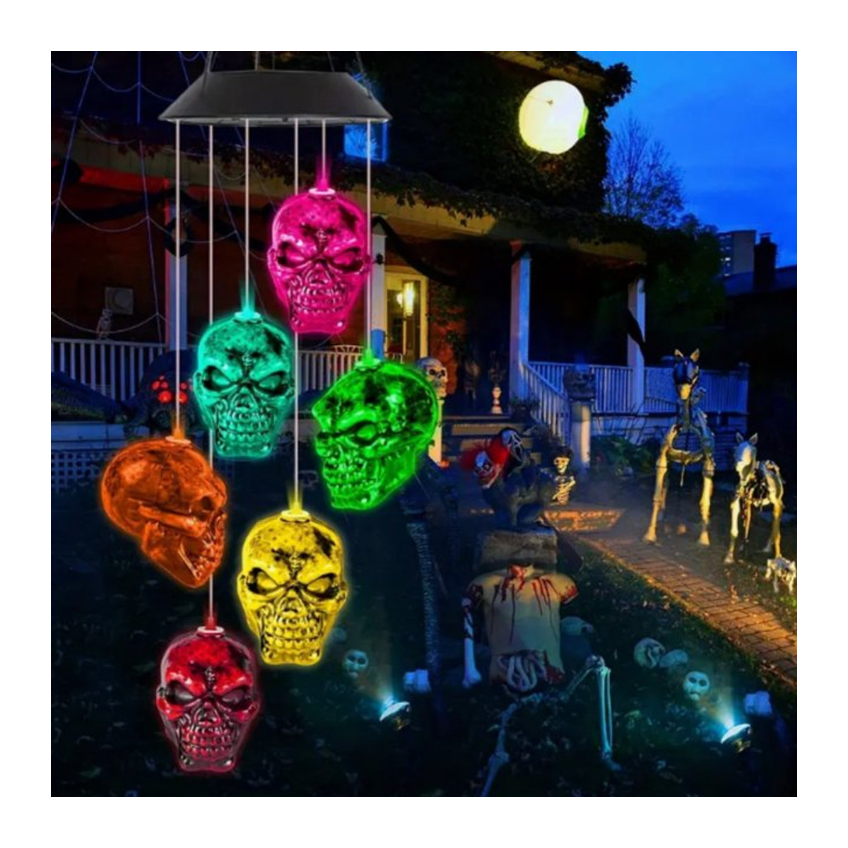 Peach Forest Halloween Solar Windspiel mit 6 LED Schädelköpfen, mehrfarbig, hängende Gartenleuchte aus Kunstharz - Bild 1