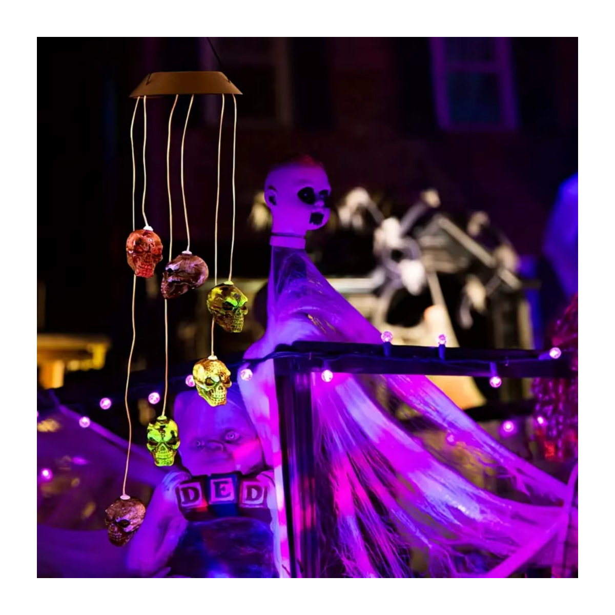 Peach Forest Halloween Solar Windspiel mit 6 LED Schädelköpfen, mehrfarbig, hängende Gartenleuchte aus Kunstharz - Bild 6