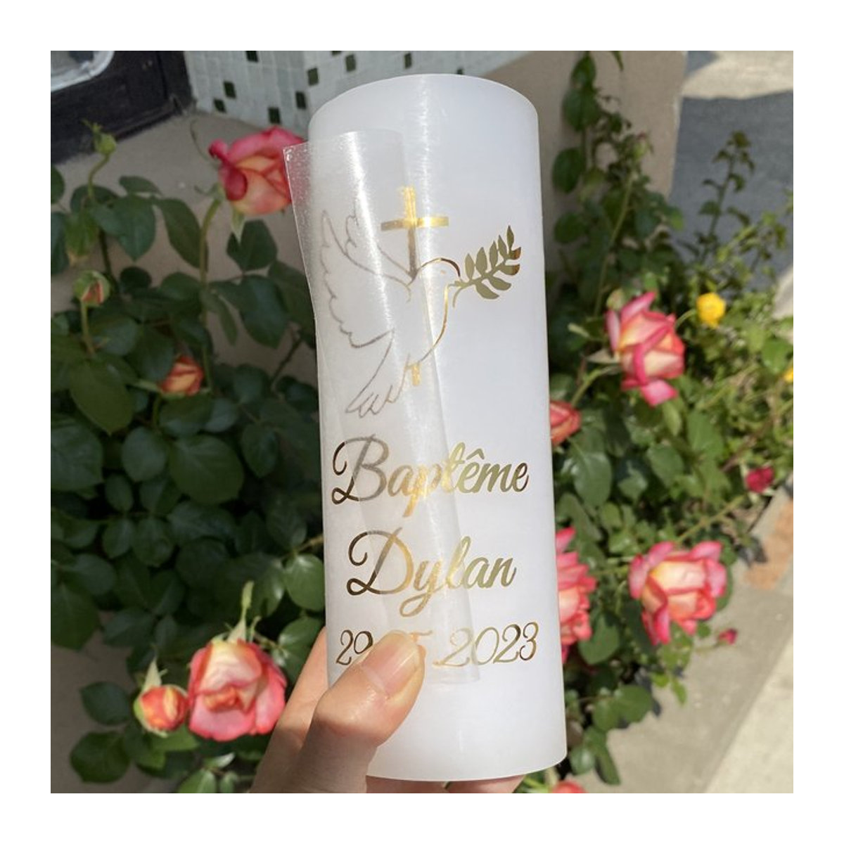Personalisierte Meine Taufe Vinyl-Aufkleber mit goldenem Tauben-Kreuz-Motiv für Stumpenkerzen in Gold oder Silber - Bild 1
