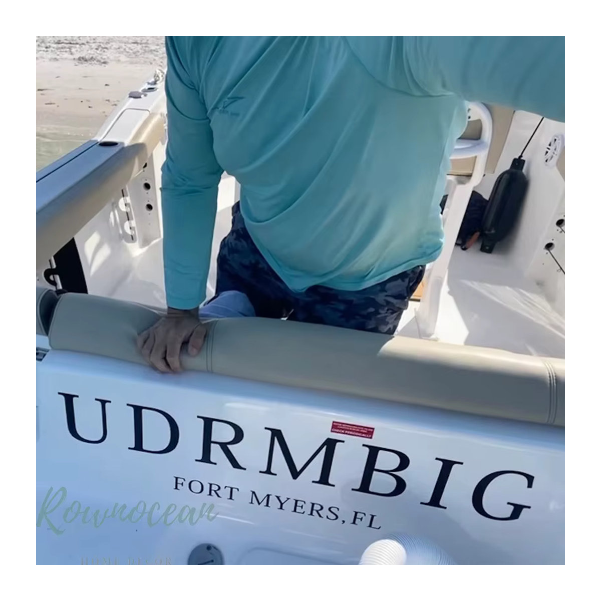 Personalisierte Yacht und Boot Aufkleber mit Name und Stadt von ROWNOCEAN, wasserfeste Marine Dekoration in Lila und Schwarz - Bild 2