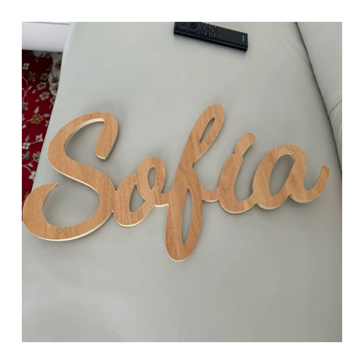 Personalisiertes Namensschild aus Holz von JingQianLong love decoration in Blau und Braun für das Kinderzimmer im skandinavischen Design - Bild 1