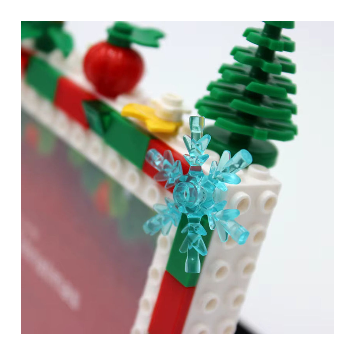 PinLiving Weihnachts DIY Fotorahmen aus Bausteinen als Tischdekoration, rot und mehrfarbig, Kunststoff, 6,7 Zoll - Bild 5