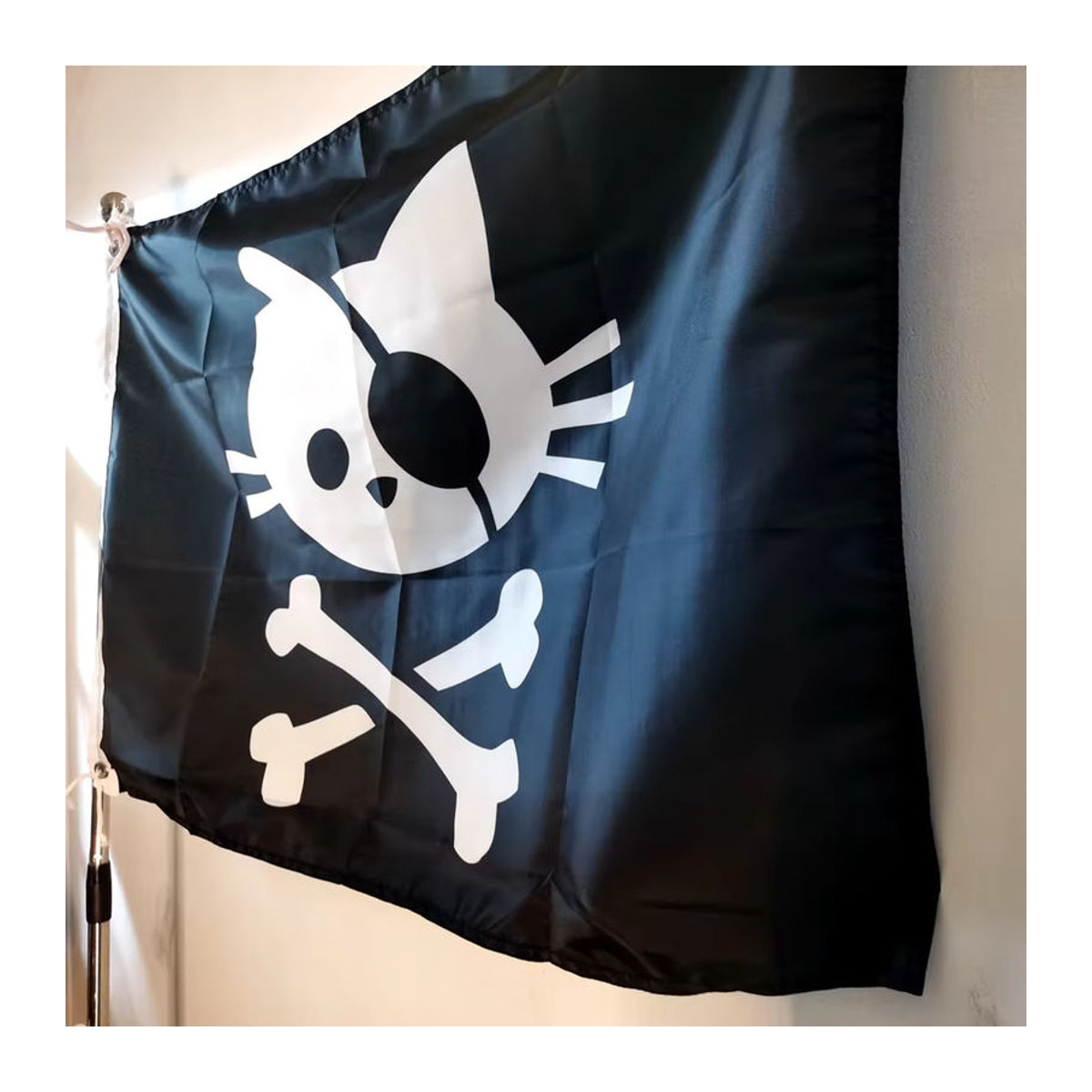 Piraten-Katzen-Schädel-Flagge mit gekreuzten Knochen als Banner für drinnen und draußen, Schwarz, B x H: 150 x 90 cm - Bild 3