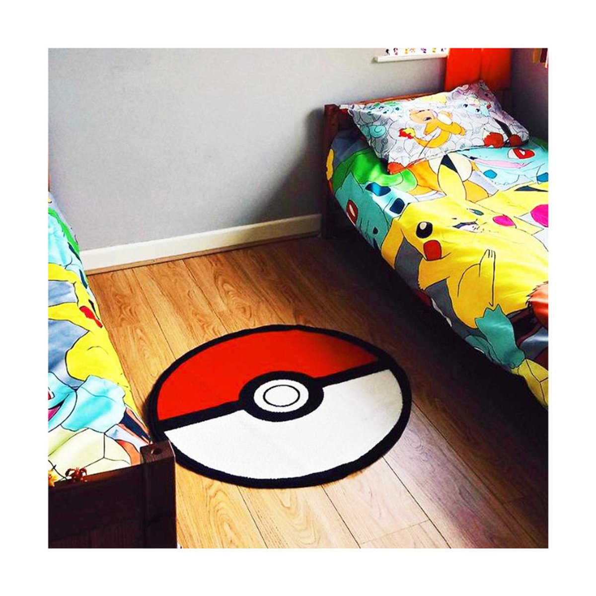 Pokemon Pokeball Druckteppich in Weiß/Rot für deine Dekoration - Bild 2