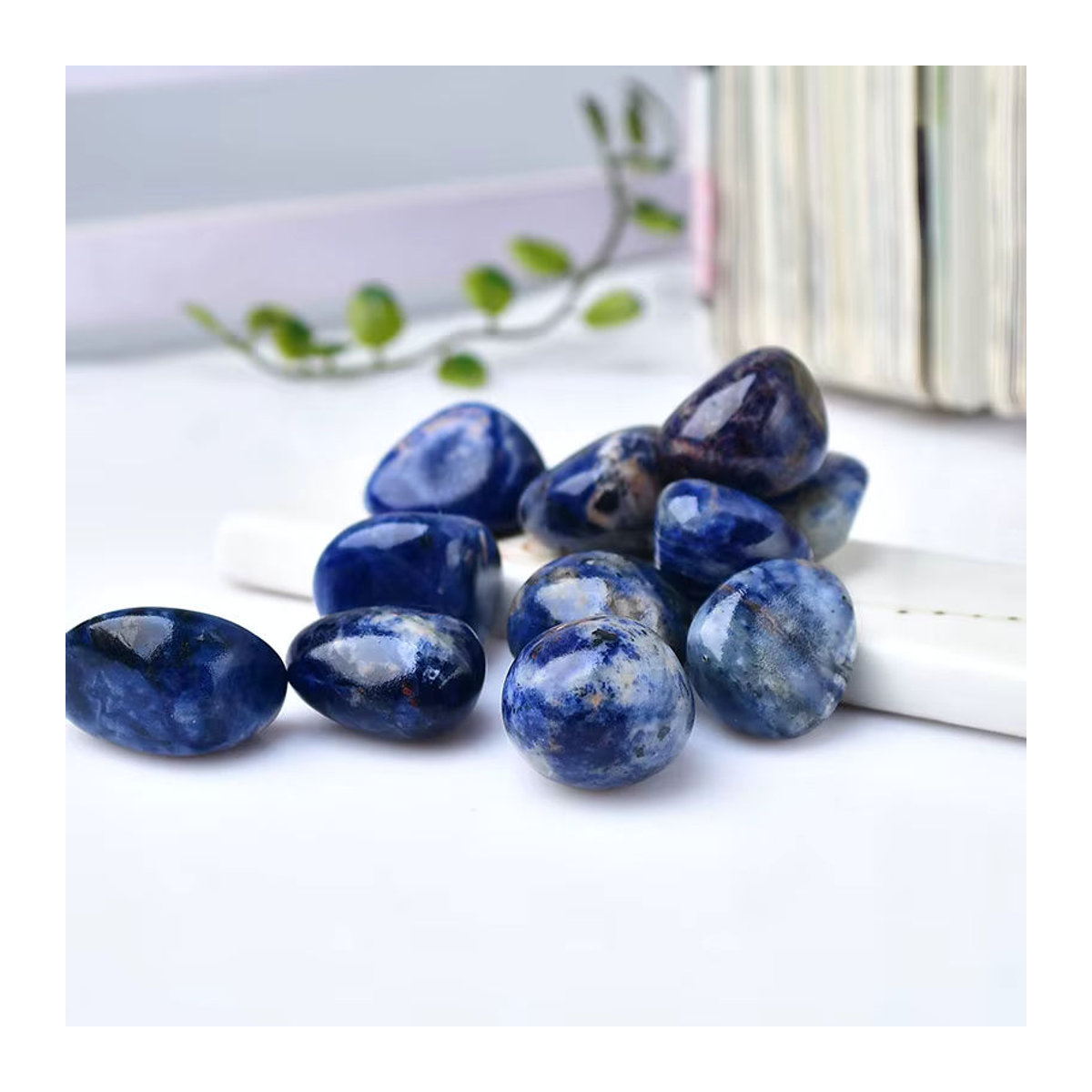 Polierter blauer Sodalith-Kristallstein von Stone Brothers als dekoratives Ornament für dein Zuhause, 100 g - Bild 3