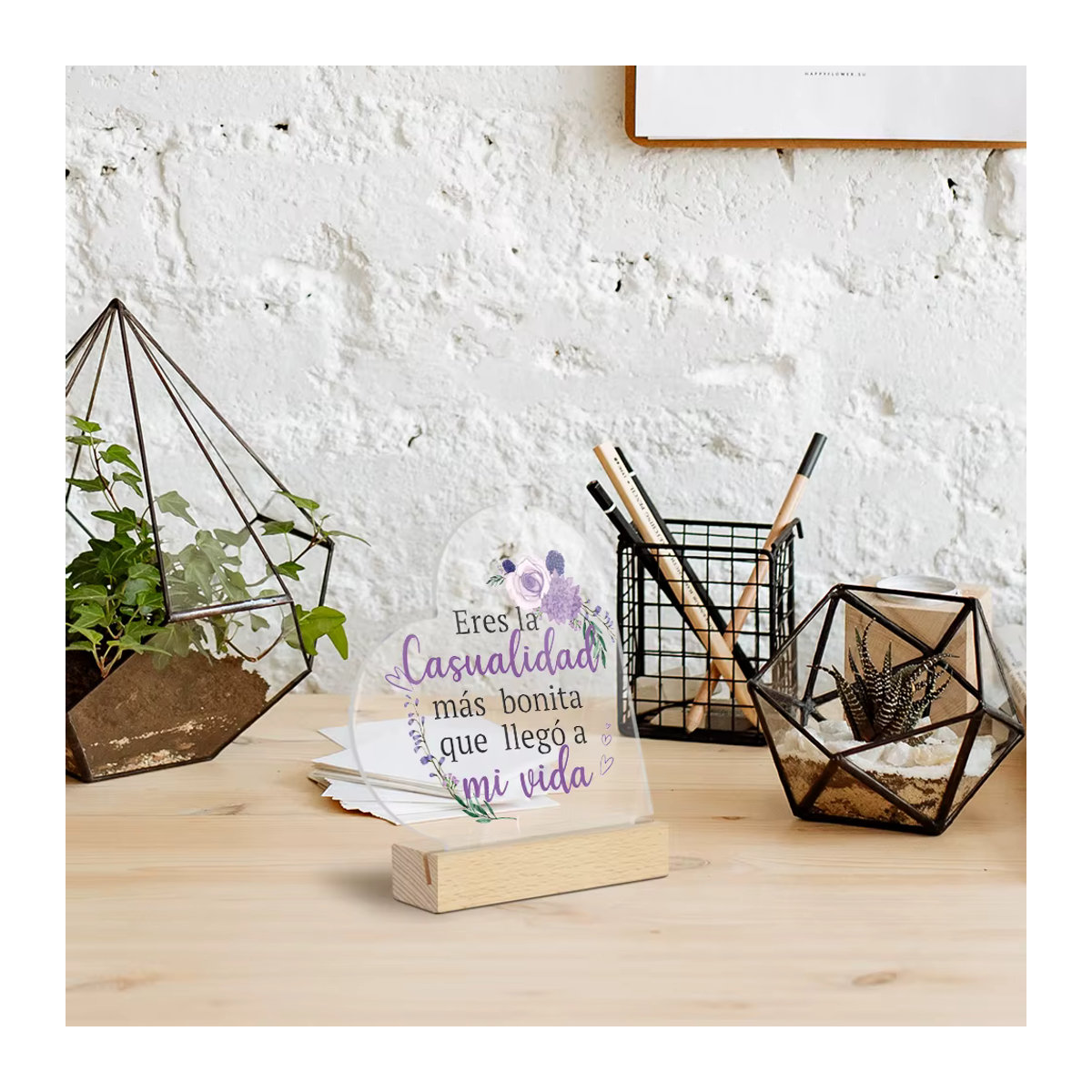 Putuo Decor Herzförmiges Acrylschild mit Holzsockel, Transparentes Tischdekor im Landhausstil für Zuhause und Valentinstag - Bild 2