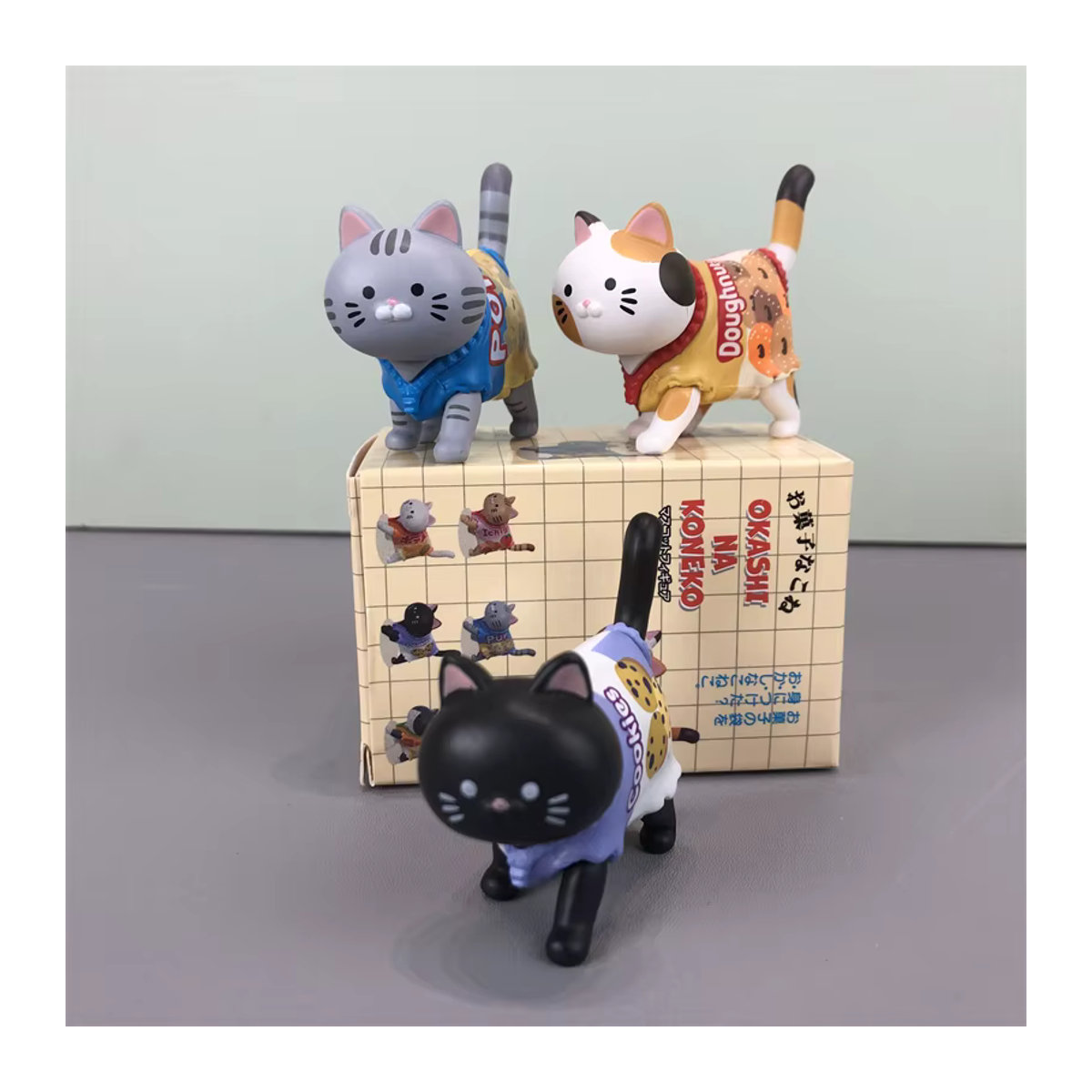 Re-Ment Blind Box Kapsel Spielzeug Katze mit Süßigkeiten-Verpackung, mehrfarbige Kitty Figur aus Kunststoff für Kinder - Bild 4