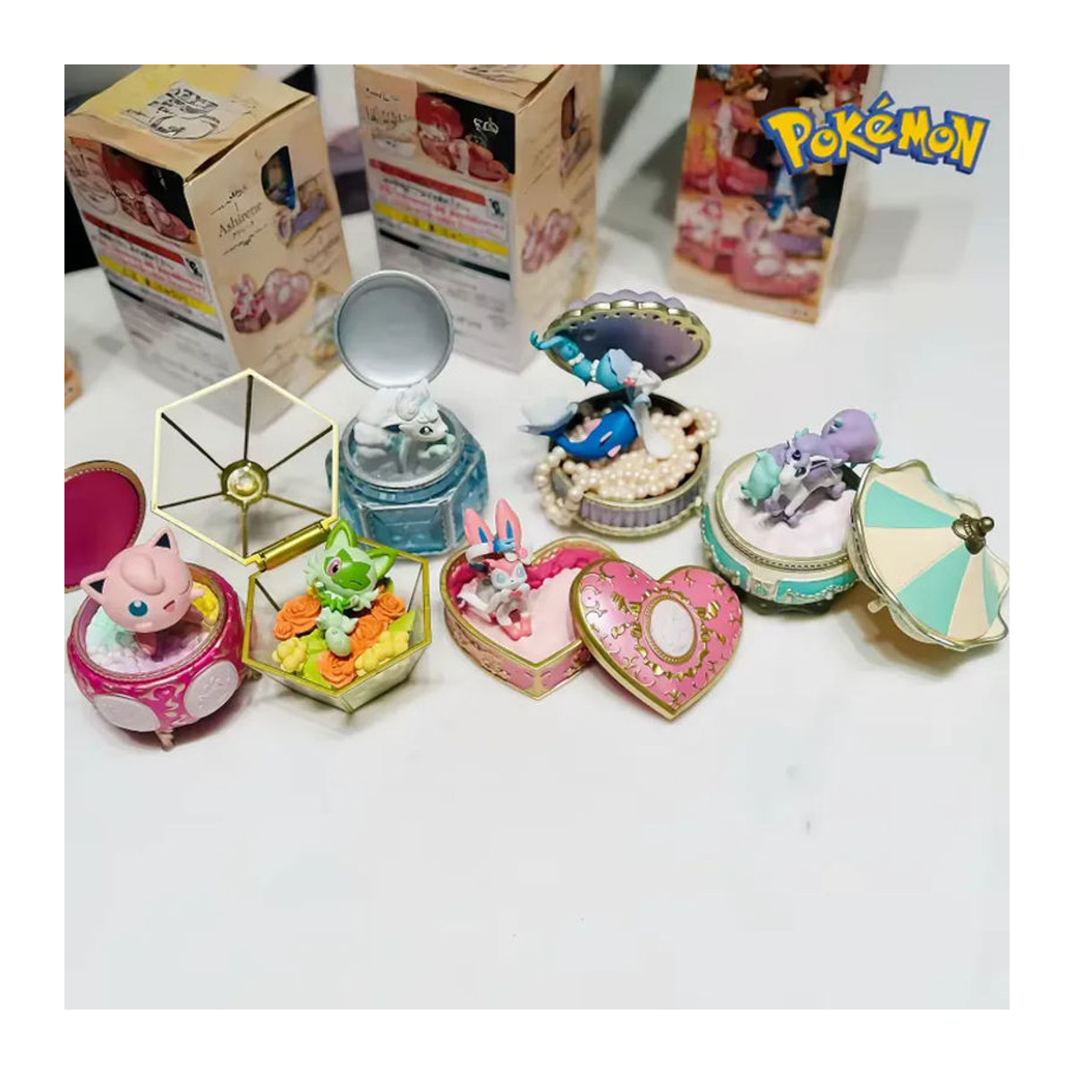 Re-Ment Pokemon Romantische Schmuckschatulle Blind Box Minifigur Mehrfarbig Dekoratives Sammlerstück aus Kunststoff - Bild 2