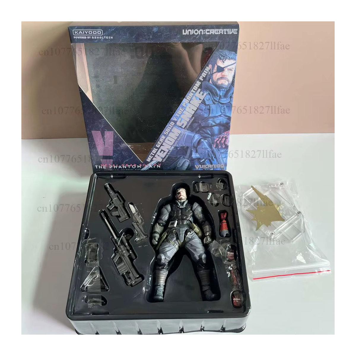 Revoltech Union Creative Metal Gear Solid V The Phantom Pain Venom Snake Action Figure in Schwarz - Bild 2