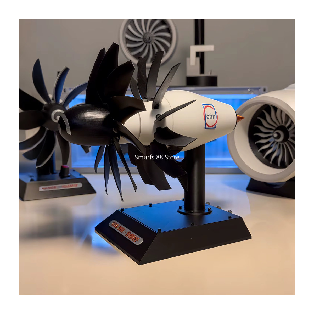 RISE 3D-gedrucktes Rotormotormodell mit offenem Rotor aus PLA-Material und integrierter Beleuchtung mit einstellbarer Geschwindigkeit als Desktop-Ornament - Bild 2