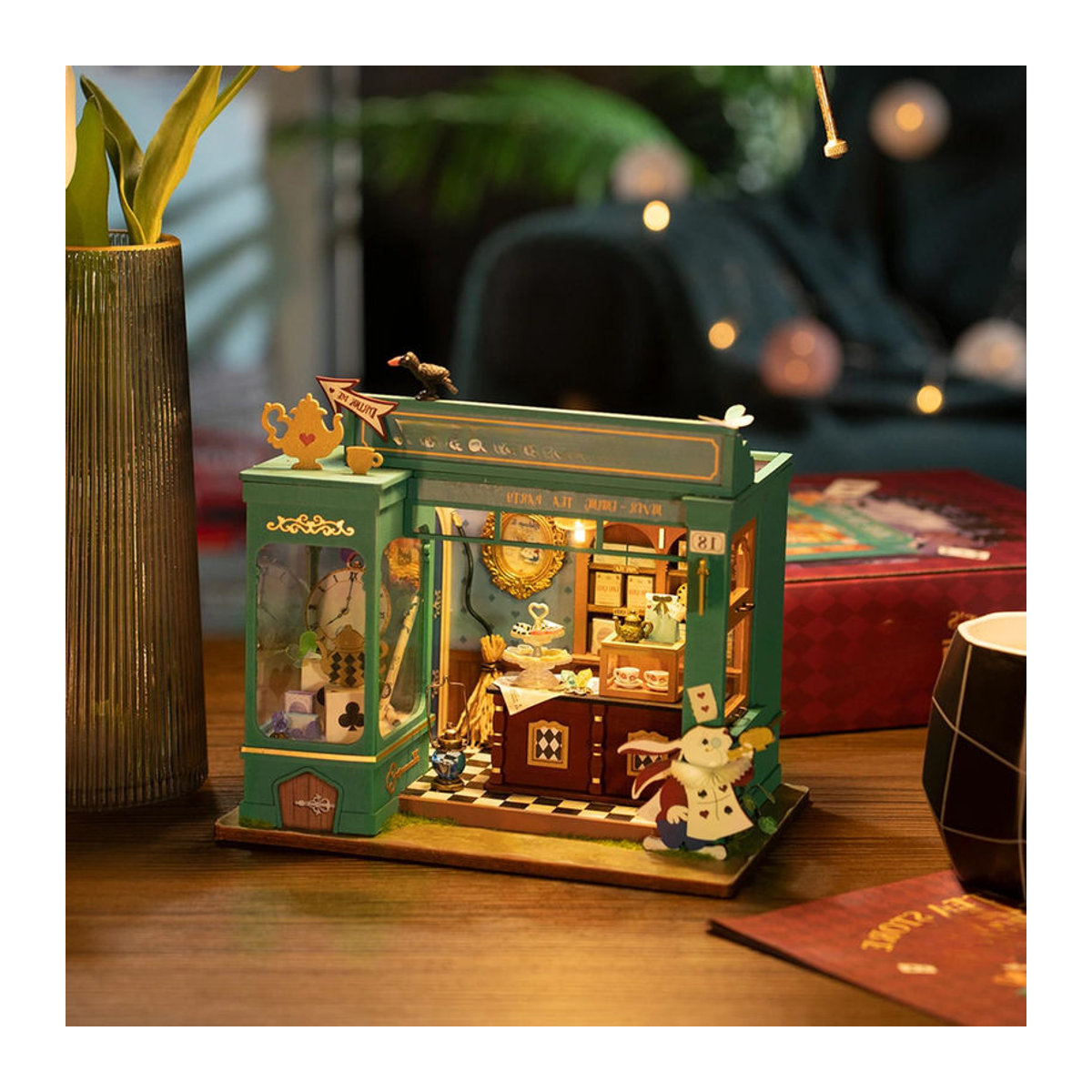ROBOTIME Rolife Alice's Teeladen 3D-Puzzle DIY Miniaturhaus-Bausatz im Vintage-Stil - Bild 5