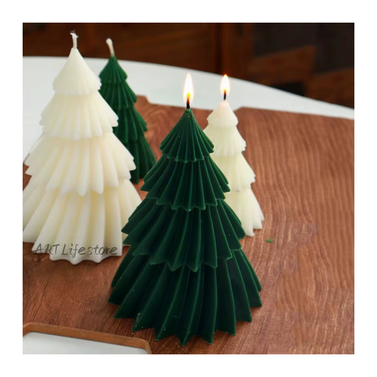 Rotierende konische Weihnachtsbaum Kerzenform in 3D Origami-Design, gestreifte Säule aus Harz und Gips in Weiß und Grün zur Tischdekoration - Bild 2