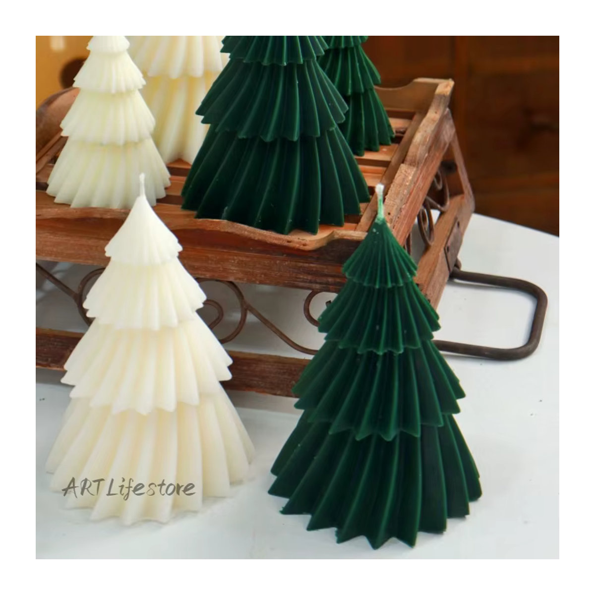 Rotierende konische Weihnachtsbaum Kerzenform in 3D Origami-Design, gestreifte Säule aus Harz und Gips in Weiß und Grün zur Tischdekoration - Bild 3