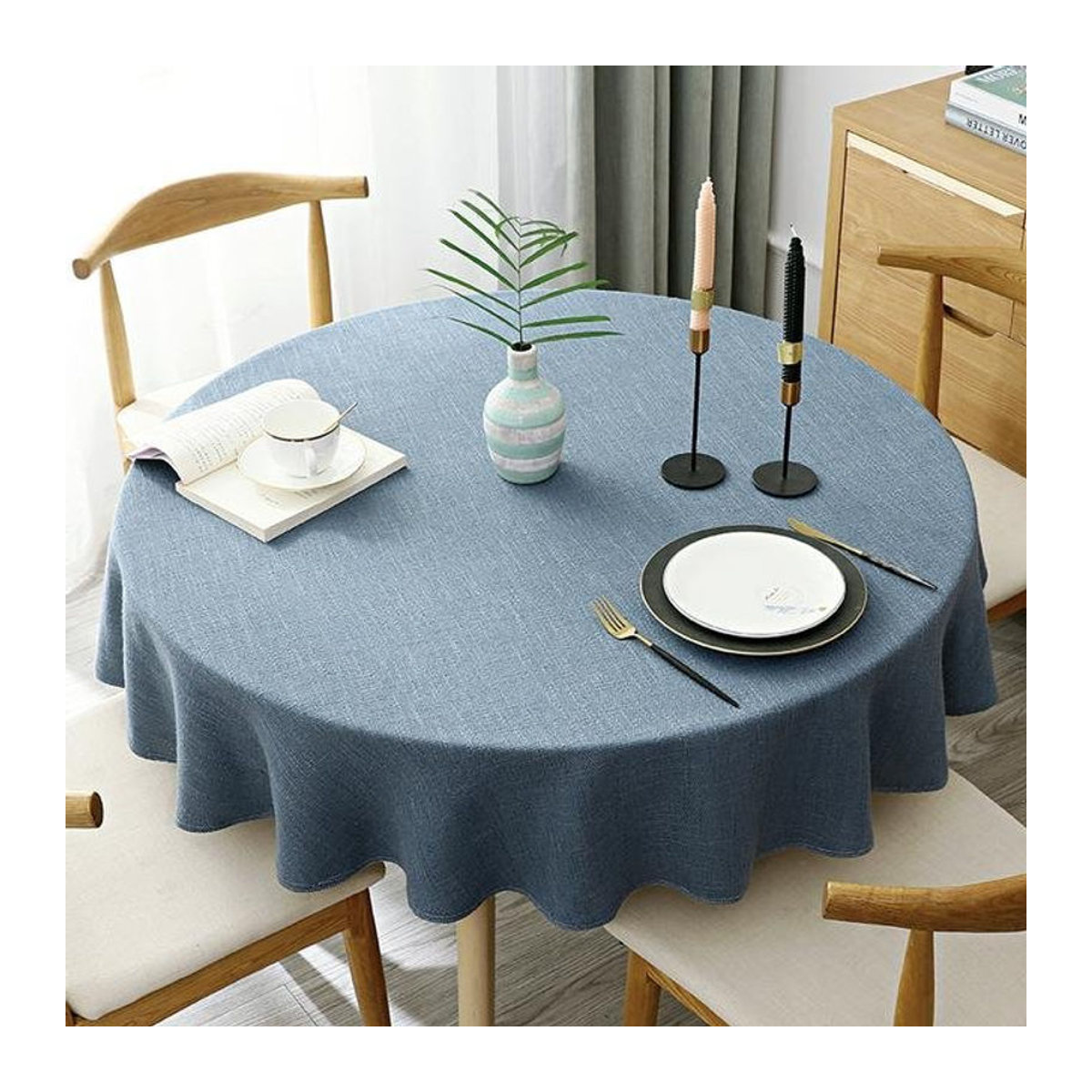 Runde Tischdecke aus Baumwolle und Leinen von A Family Of Home Textiles in Blau im koreanischen Minimalismus-Stil für Esstische mit 140 cm Durchmesser - Bild 1