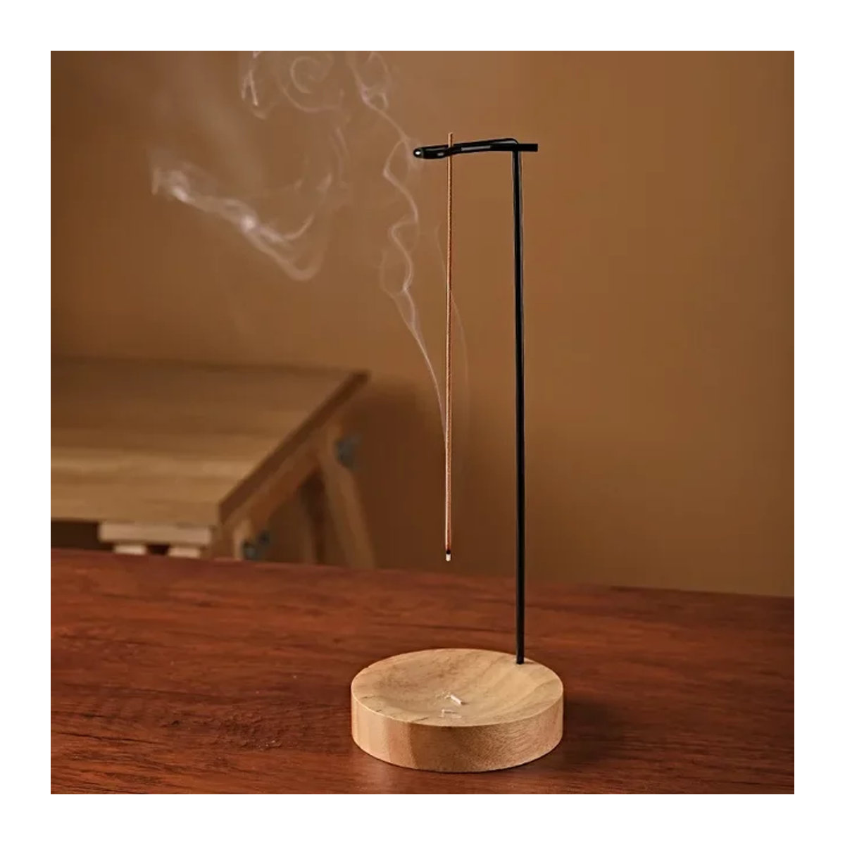 Runder Weihrauchbrenner aus Holz in Braun als kreativer Halter für Weihrauchstäbchen zur Dekoration für Schlafzimmer und Yoga - Bild 1