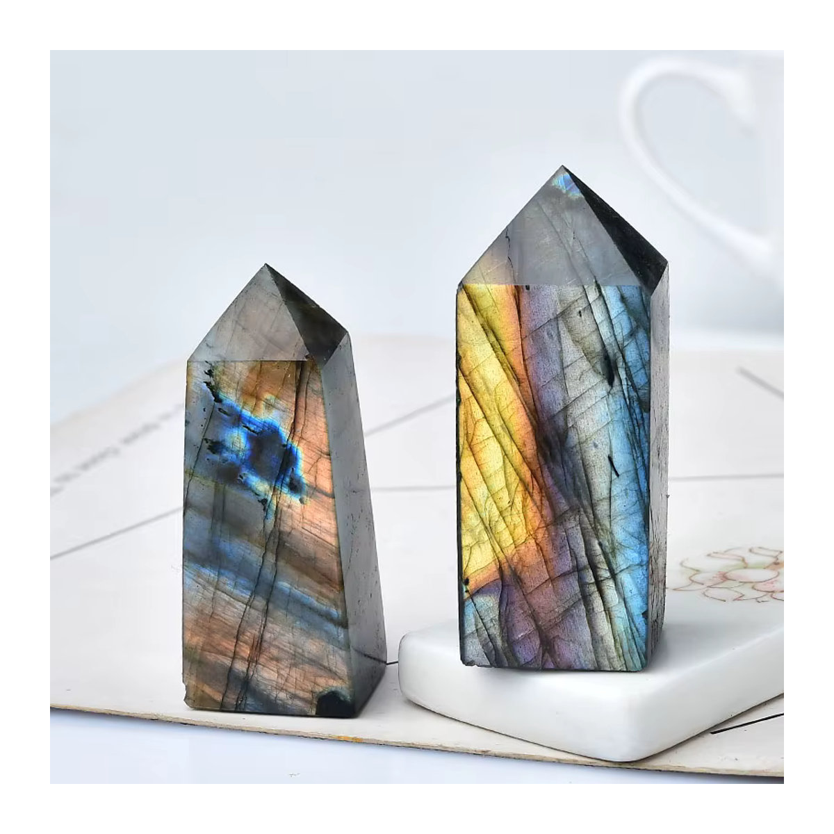 RYCRYSTAL Labradorit Kristallpunkt aus Naturstein in Mehrfarbig als geometrisches Ornament für deine Wohnkultur - Bild 2