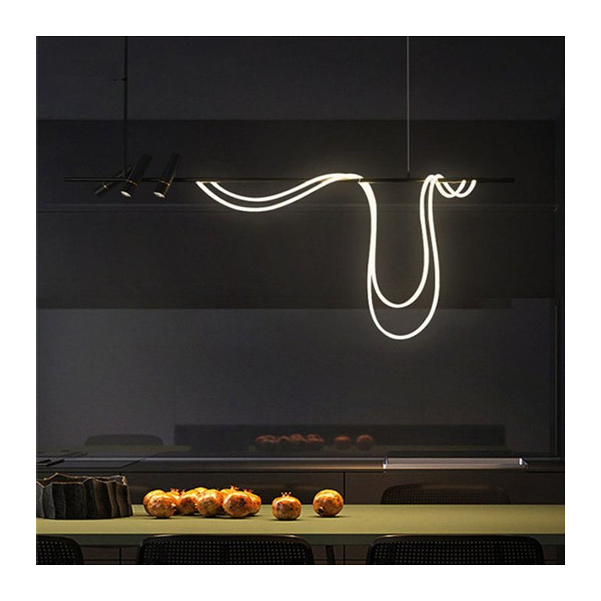 SANDYHA LED Kronleuchter im minimalistischen Nordic-Design aus Aluminium in Schwarz - Bild 1