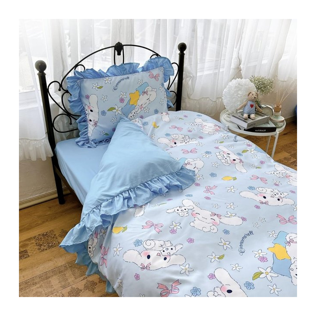 Sanrio Cinnamoroll 3-teiliges Bettbezug Set mit Rüschen für Einzelbetten in Blau - Bild 1
