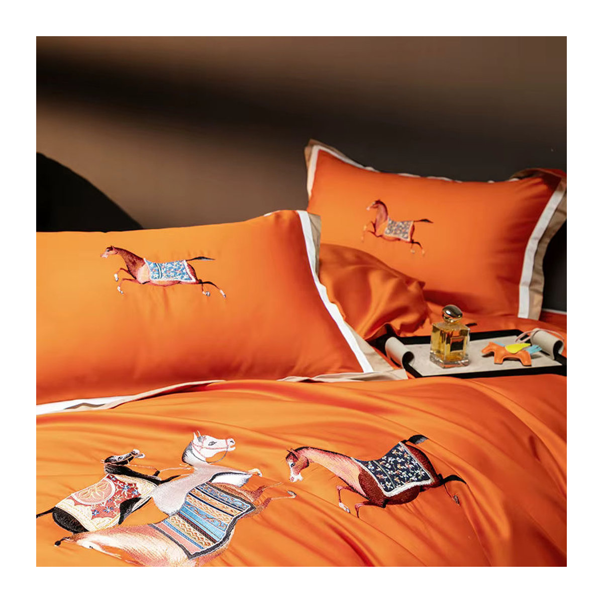 Satin-Bettwäsche-Set aus Ägyptischer Baumwolle mit Pferde-Stickerei, Queen oder King Size, inklusive Bettbezug, Laken und Kissenbezüge - Bild 4