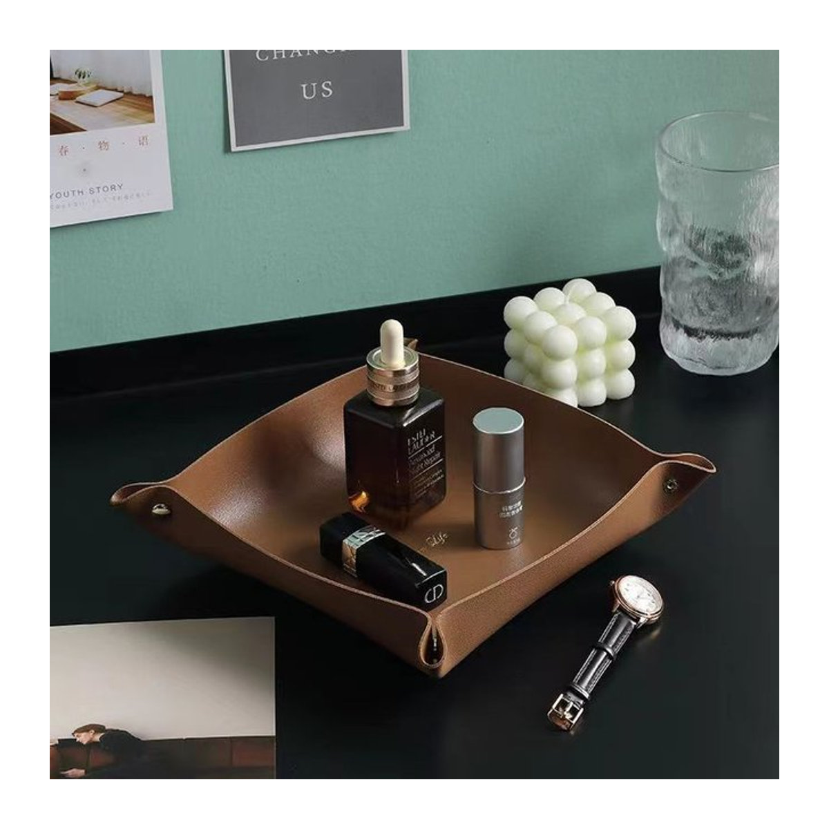 Schlüssel- und Kosmetik-Aufbewahrungsbox aus Leder in Rot Trumpet mit geometrischem Design für den Schreibtisch oder Eingangsbereich - Bild 1
