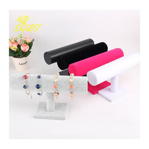 Schmuckständer von luckyiasv als T-Bar Rack für Armbänder, Uhren und Ketten in Grau oder Rosa