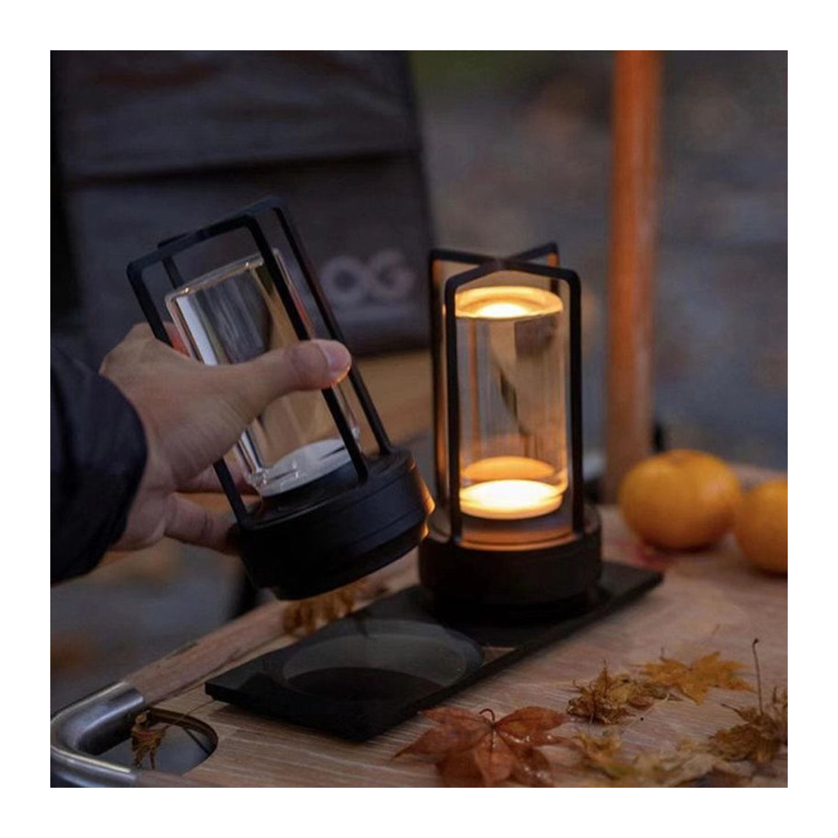 Schwarze LED Tischlampe aus Metall im Industrial Style für Camping und Restaurant - Bild 1