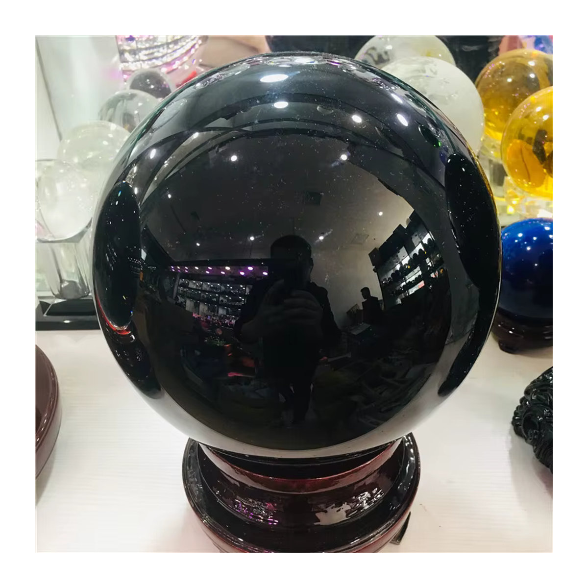 Schwarze Obsidian-Kristallkugel mit Ständer von Mjzbf, runde Heilstein-Kugel in Schwarz - Bild 2