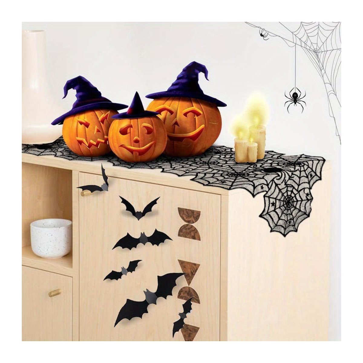 Schwarzer Spitzentischläufer mit 3D Fledermäusen und Spinnennetz für deine Halloween Dekoration - Bild 4