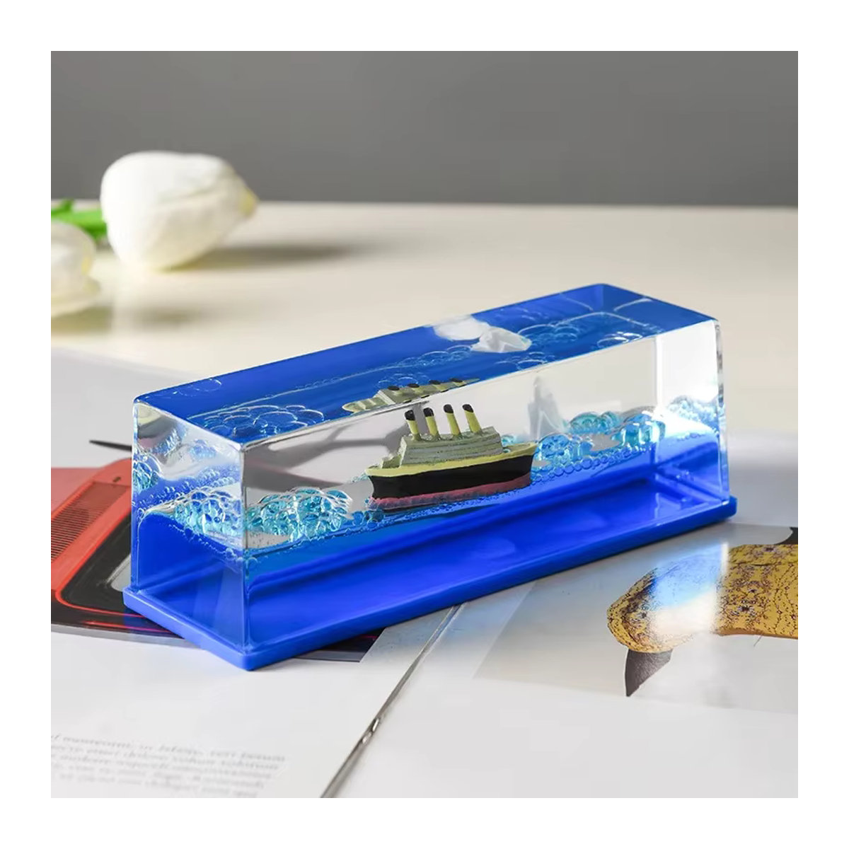 Schwimmendes Schiff Titanic als Tischdekoration, Flüssigkeit-Sanduhr in Blau und Titan-Optik für deine Zimmer- und Home-Dekoration - Bild 2