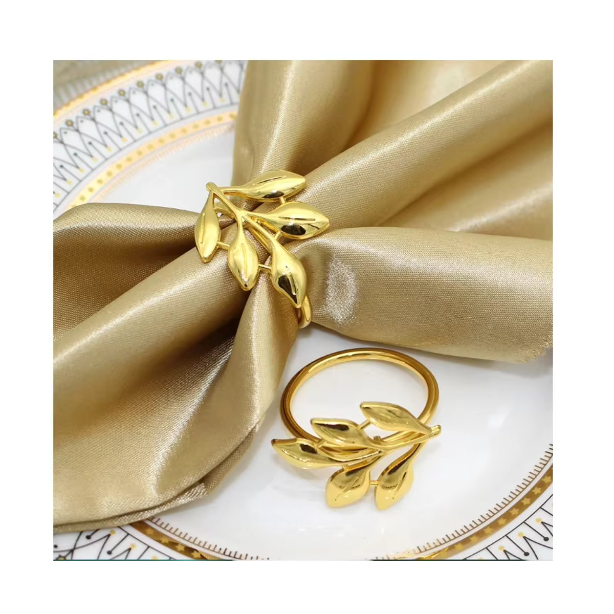 Serviettenringe in Blattgold für deine Tischdekoration bei Weihnachten, Thanksgiving oder Hochzeiten - Bild 2