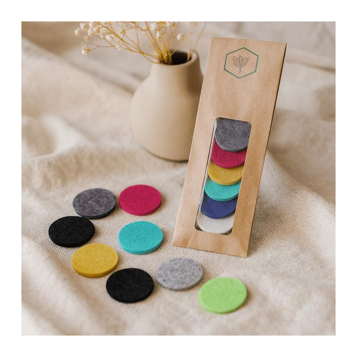 SHAMTAM Aromatherapie Halskette Nachfüllpads aus Vliesstoff, rund, 15 mm, 10er Pack, multicolor - Bild 1