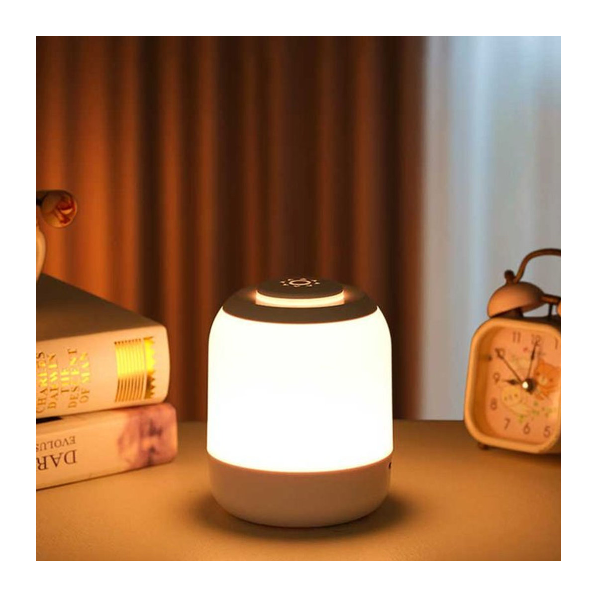 SHENZHITECH LED Tischlampe in Weiß mit verstellbarer Helligkeit und USB-Ladefunktion für Schlafzimmer, Küche und Camping - Bild 1