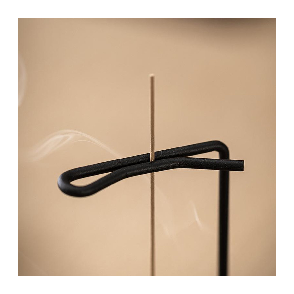 SheyIn Räucherstäbchenhalter aus Holz und Metall in Schwarz mit Aschefang-Design für Meditation und Dekoration - Bild 4