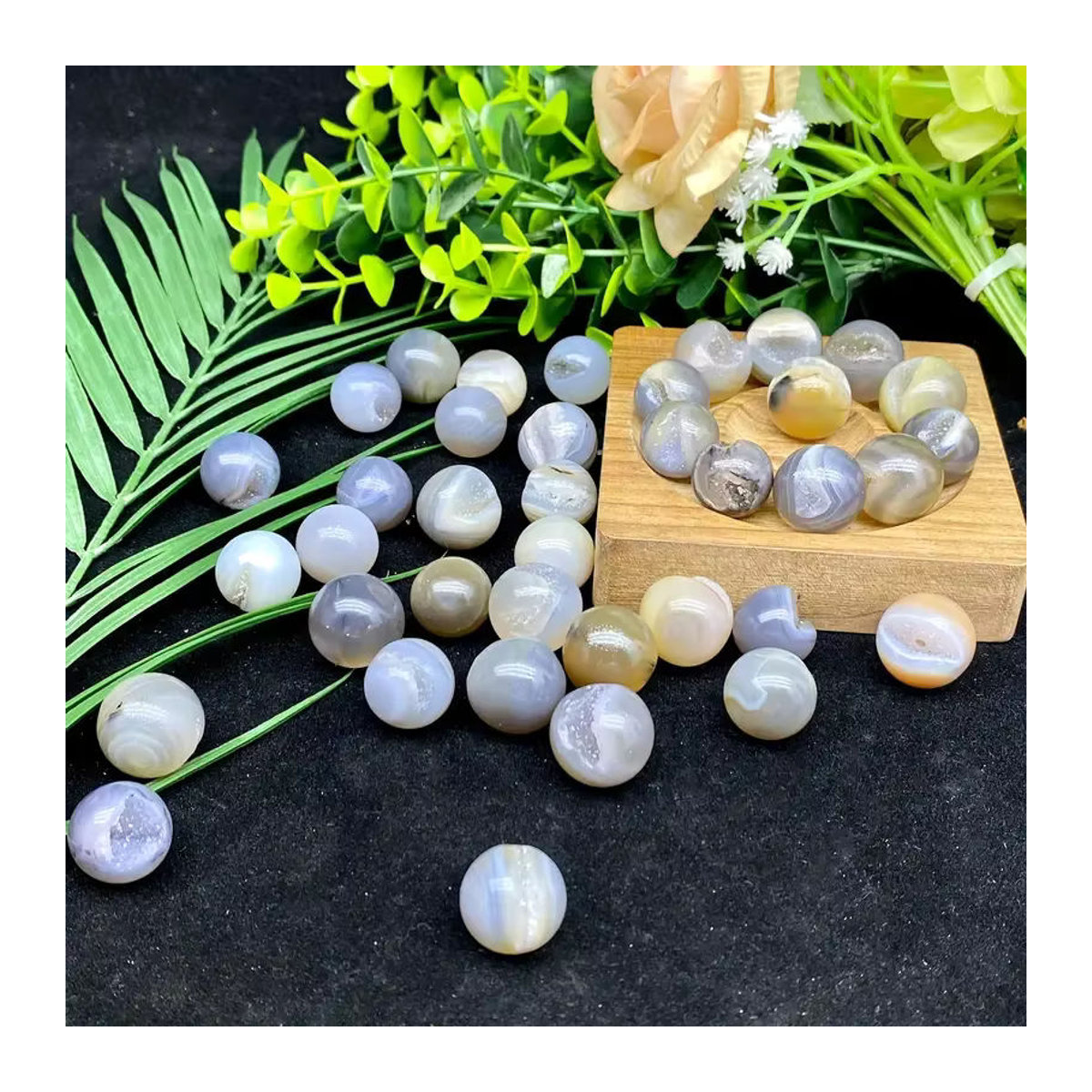 Sisterstone Set aus 5 oder 10 natürlichen Heilkristallen, bunte Mini Achat-Kristallkugeln zur Dekoration von Zimmer und Schreibtisch - Bild 2