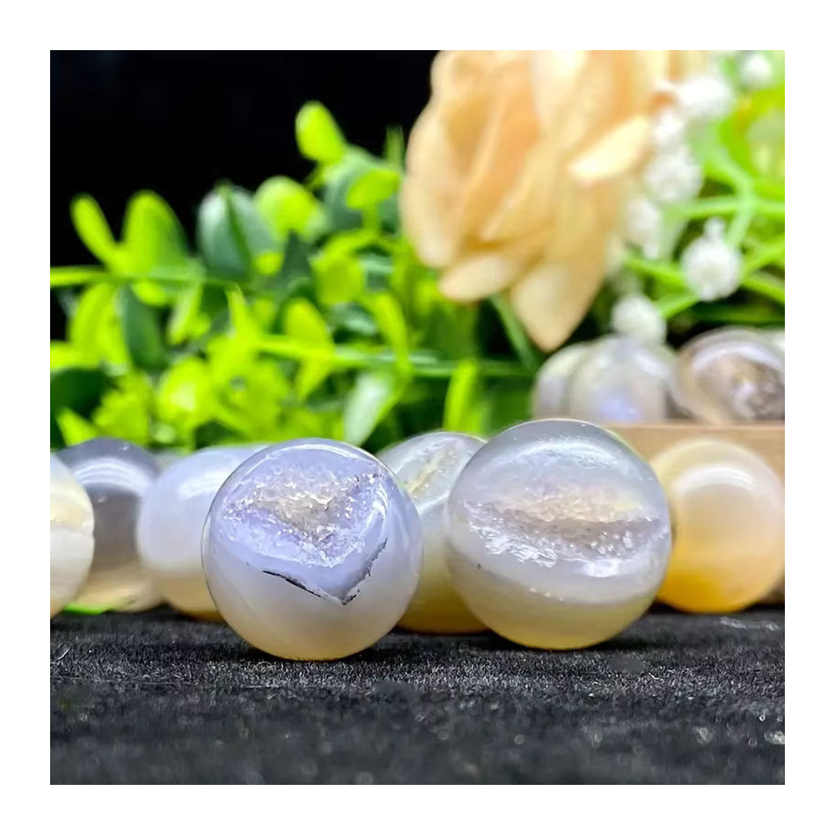 Sisterstone Set aus 5 oder 10 natürlichen Heilkristallen, bunte Mini Achat-Kristallkugeln zur Dekoration von Zimmer und Schreibtisch - Bild 4